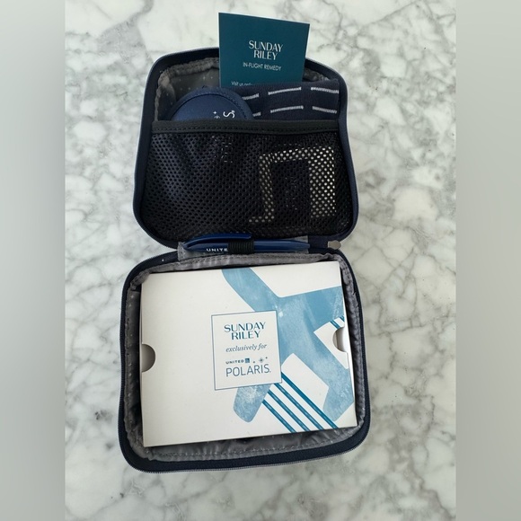 Unisex "United Polaris" International Flight AmenityTravel  Kit NEW - Picture 4 of 6